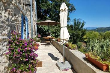 茅舍 Ruine Gartenresidenz