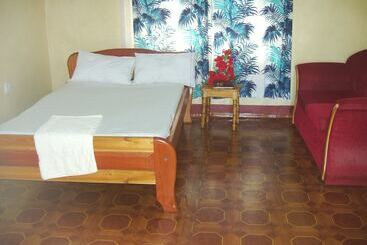 پانسیون Imani Radio & Tv Ministries