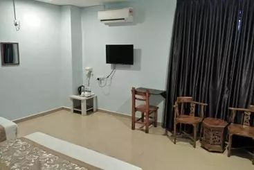 هتل Tiong Hua