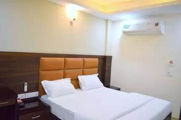 هتل Tara Palace Daryaganj