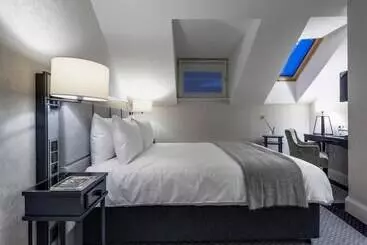 Teatro Boutique Old Town   Destigo Hotels