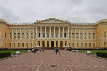 هتل Adams House