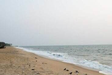 בית מלון כפרי Kuzhupilly Beach House