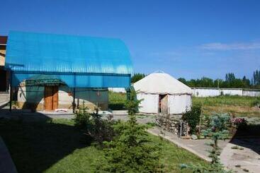 تختخواب و صبحانه Baytor Guest House