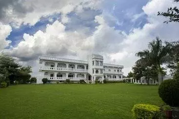 Hotel Narayan Niwas Resort