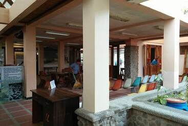 פנסיון Batanes Ddd Habitat Lodging House