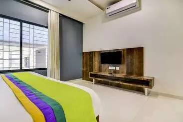 Hotelli Treebo Shree Sai Suites