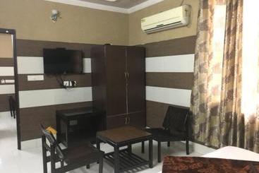 Hotelli Shri Amarnath Lodge