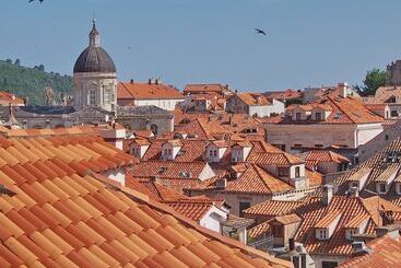 بنسيون La Vita E Bella Ii