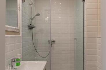 شقق خاصة سياحية Roland Apartments