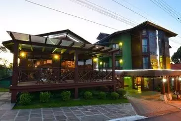 ホテル Pousada Canela