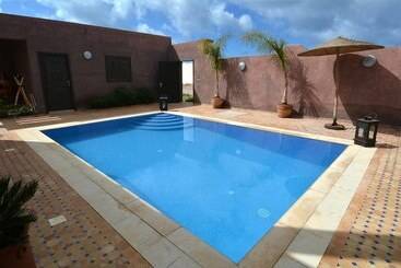 ツーリストアパートメント Amyour Roa