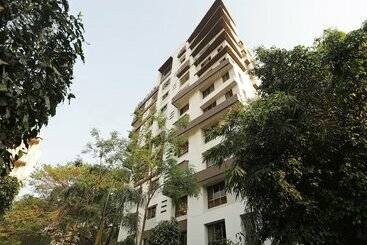 Hotel La Royle Appartments By Oyo Rooms