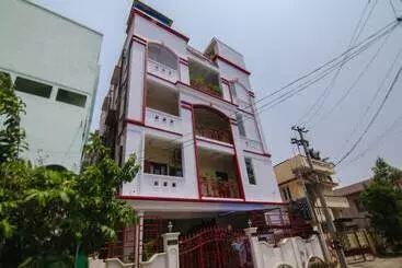 ホテル Sri Krishna Residency