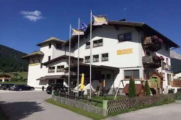Pension  Alpenstern Rooms & Suites
