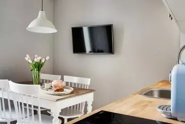 Too Good Apartments