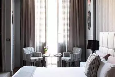 خانه Le Quattro Dame Luxury Suites