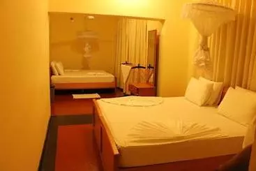 ペンション Swiss Garden Tourist Rest