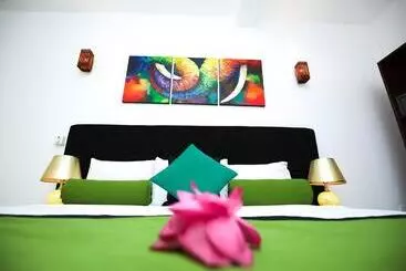 Hotel Celestial Inn