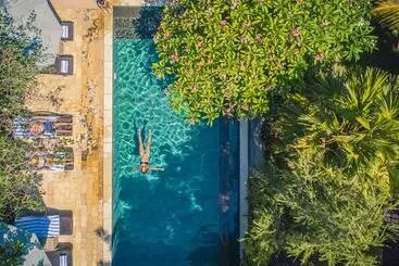 Otel Minabali Bunga Lo