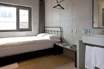 Hotelli Playce Camp Jeju