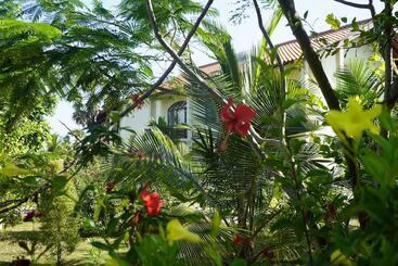 Hotel Shakti Vani Ayu