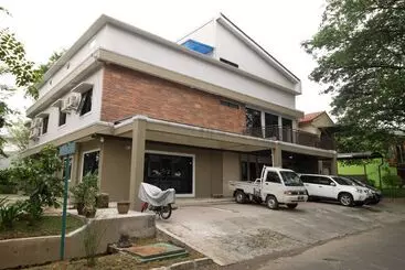 Pension Reddoorz @ Taman Simpruk Cikarang