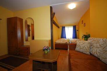 펜션 Western Penzion