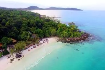 Lomakeskus White Beach Bungalows