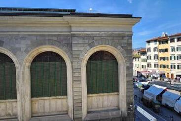 Casa Il Mercato Centrale B And B