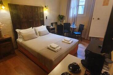 بنسيون Kallisti Luxury Rooms