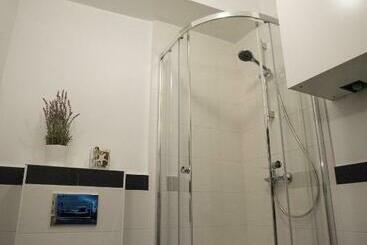 ツーリストアパートメント Scharffenberg Apartments Main Square