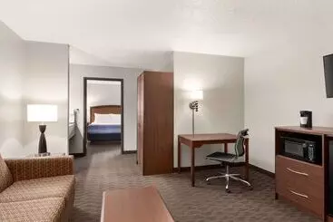 ホテル Americinn By Wyndham Sauk Centre