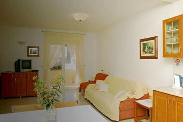 Apartamenty turystyczne Sol Jardin Apartments