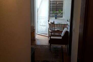 ツーリストアパートメント Apartments Andjus