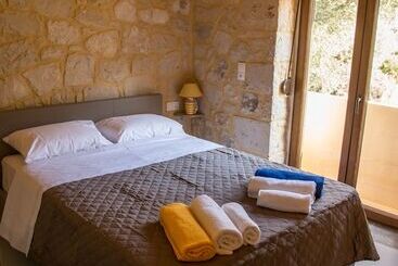 Apartamentos turísticos Uphoria Stone Villas