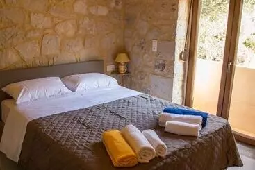 Turist apartmanları Uphoria Stone Villas