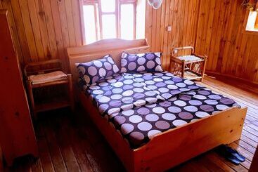 هتل Macheo Ecolodge Camping