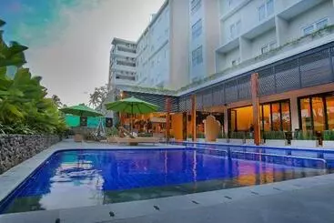 ホテル Montana Premier Senggigi