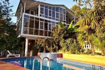 پانسیون Guest House Irina