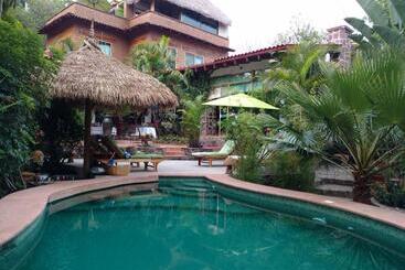 Casa D'lobo Hotel Boutique