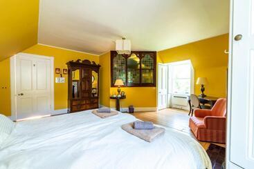 בית מלון כפרי Torridon Estate B&b Rooms And Self Catering Holiday Cottages