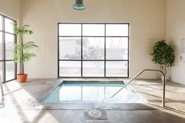 酒店 Benny's Colville Inn