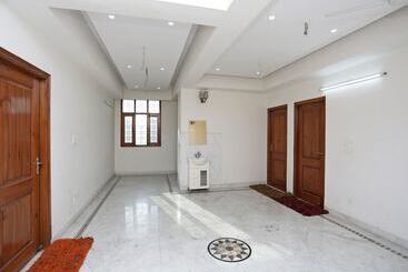 City Hotel By Oyo Rooms