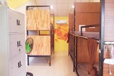 هتل کپسول Codohomestay