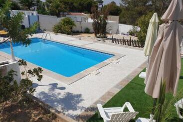 Апарт-отель Oceanoasis Residences Suites