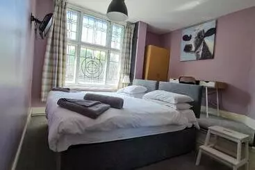 Hotel Mad O'rourkes Pie Factory