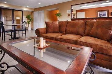 فندق American Inn & Suites West Memphis