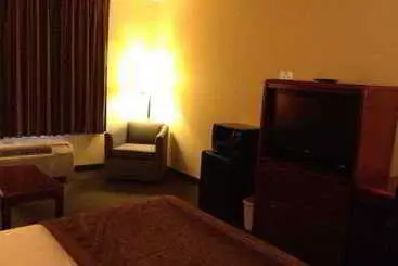 Отель American Inn & Suites West Memphis