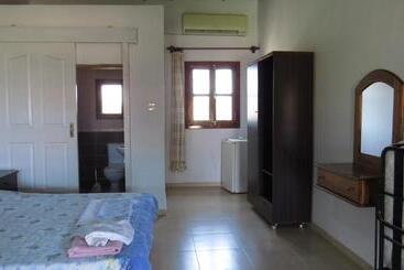 استراحتگاه Elausa Hotel & Restaurant